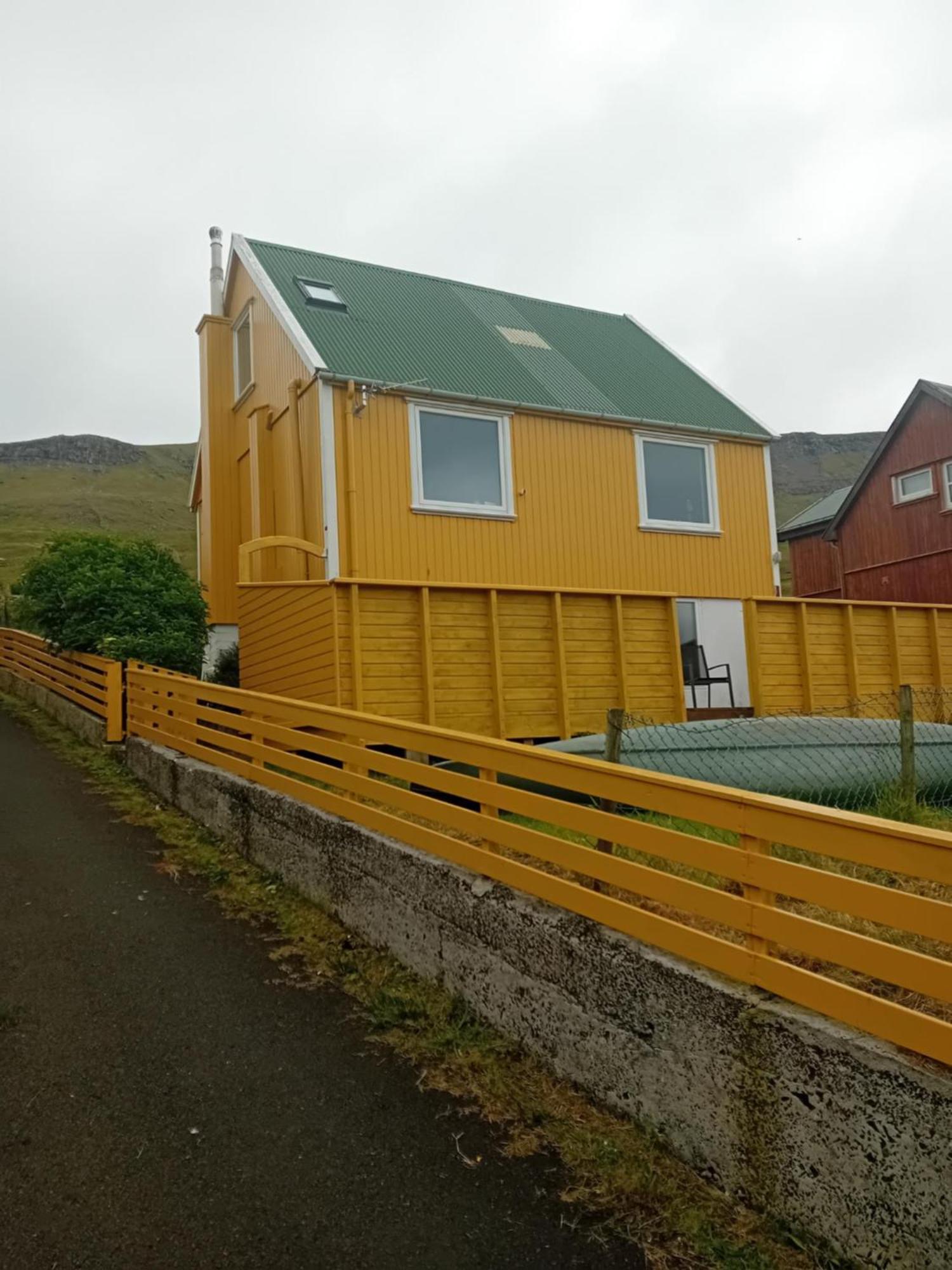 Det Lille Gule Hus Villa Trongisvagur Exterior photo